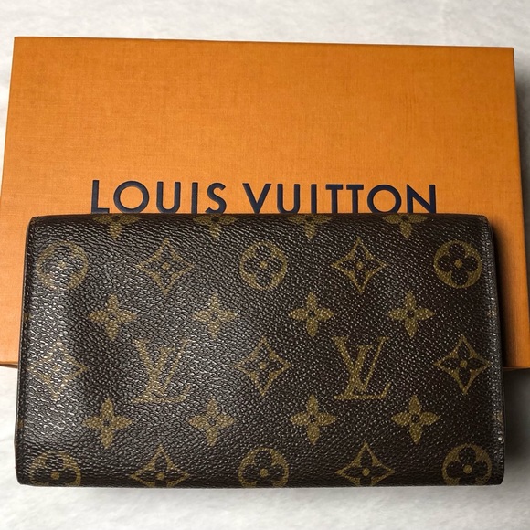 Louis Vuitton Authentic Vintage Monogram Canvas Sarah Wallet;Date Code:(… - Picture 9 of 17